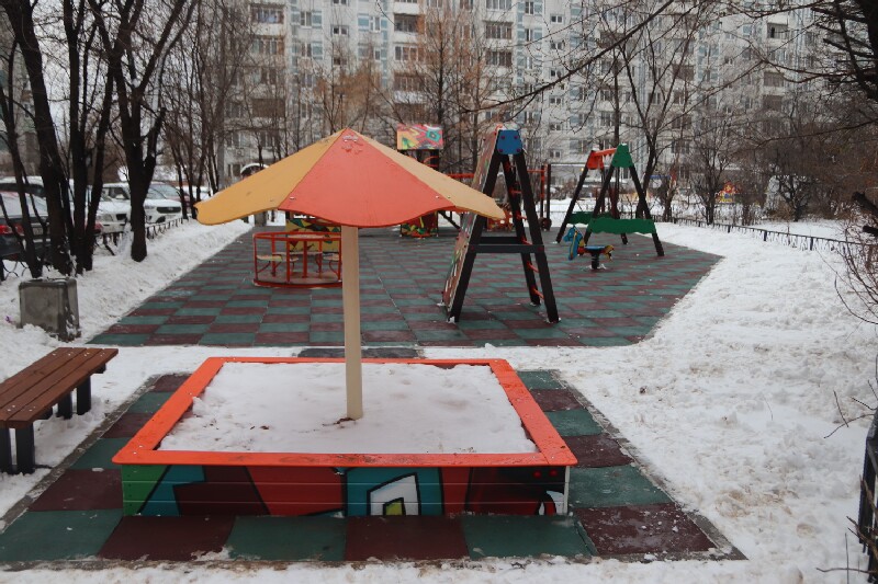 Еще одна детская площадка